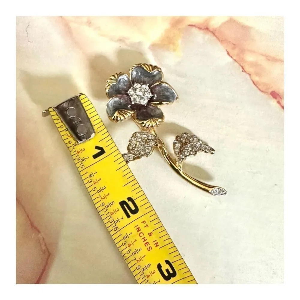 Nolan Miller vintage flower brooch